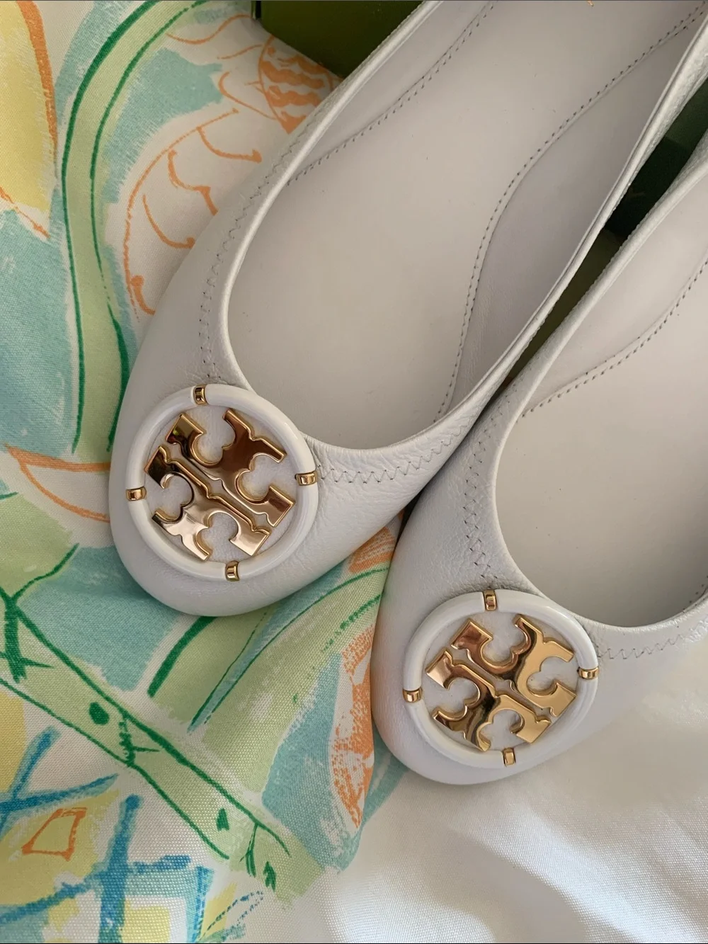 Tory Burch White Leather Logo Ballet Flats with Gold Emblem color gardenia